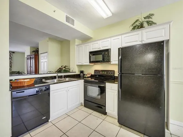 $206,000 | 3506 54th Drive West, Unit 104, Bradenton, FL 34210