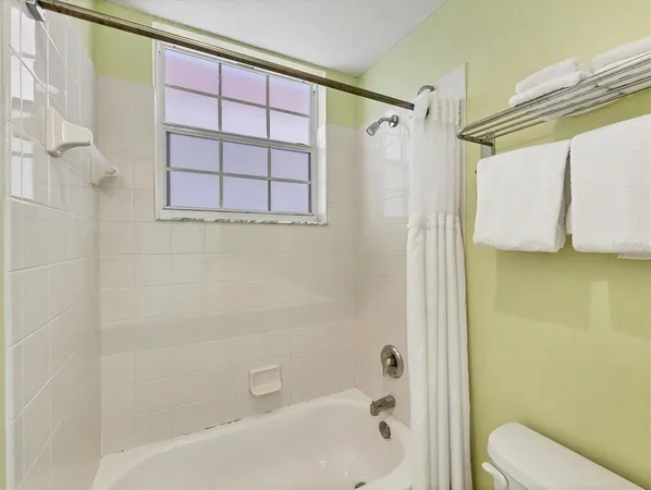 $206,000 | 3506 54th Drive West, Unit 104, Bradenton, FL 34210