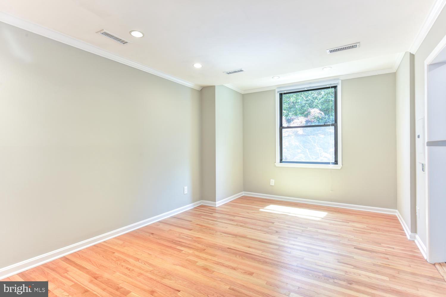 1661 Park Road Northwest, Unit 101 Washington, DC 20010 - Photo 4 of 29 Gallery Image 4