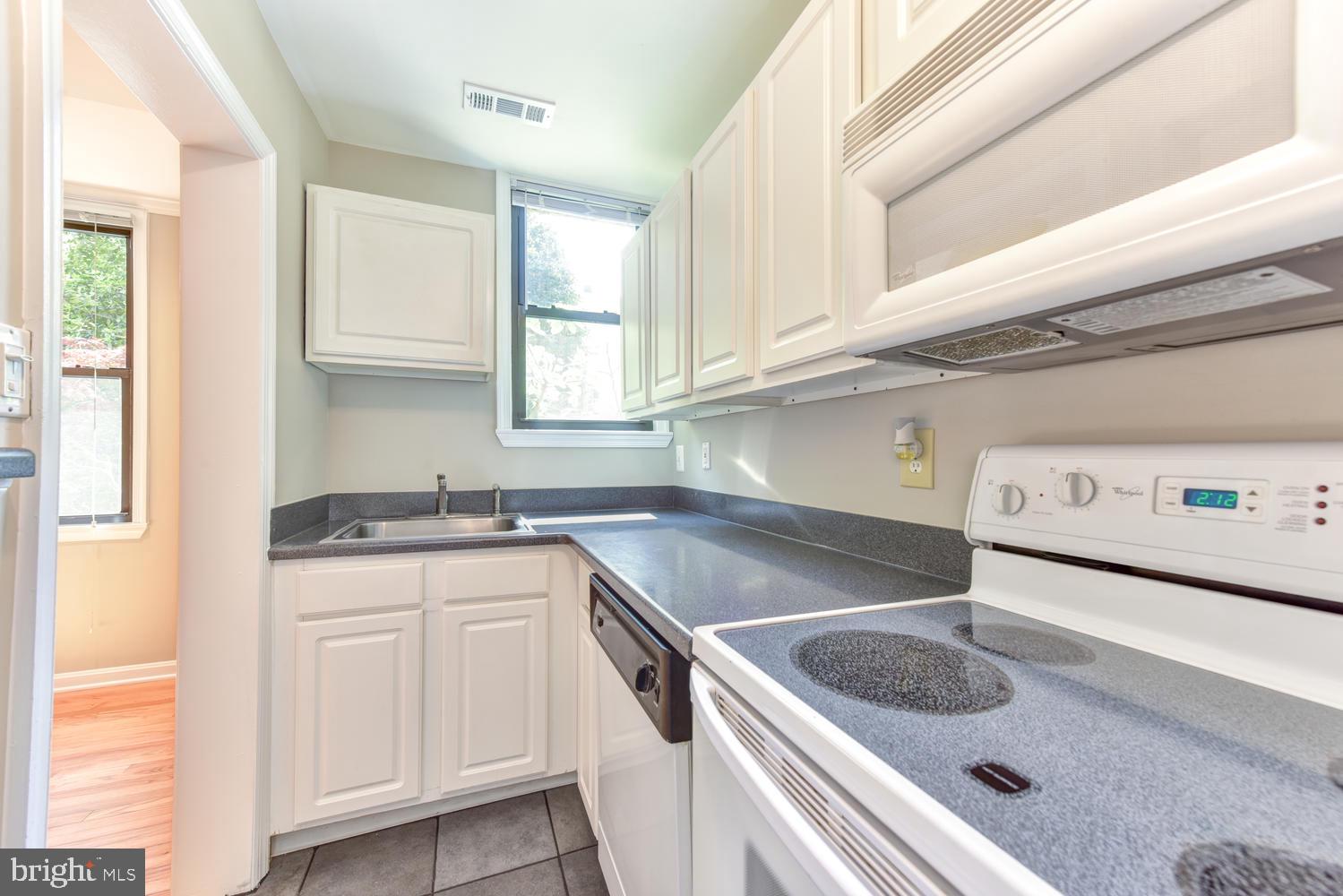 1661 Park Road Northwest, Unit 101 Washington, DC 20010 - Photo 8 of 29 Gallery Image 8