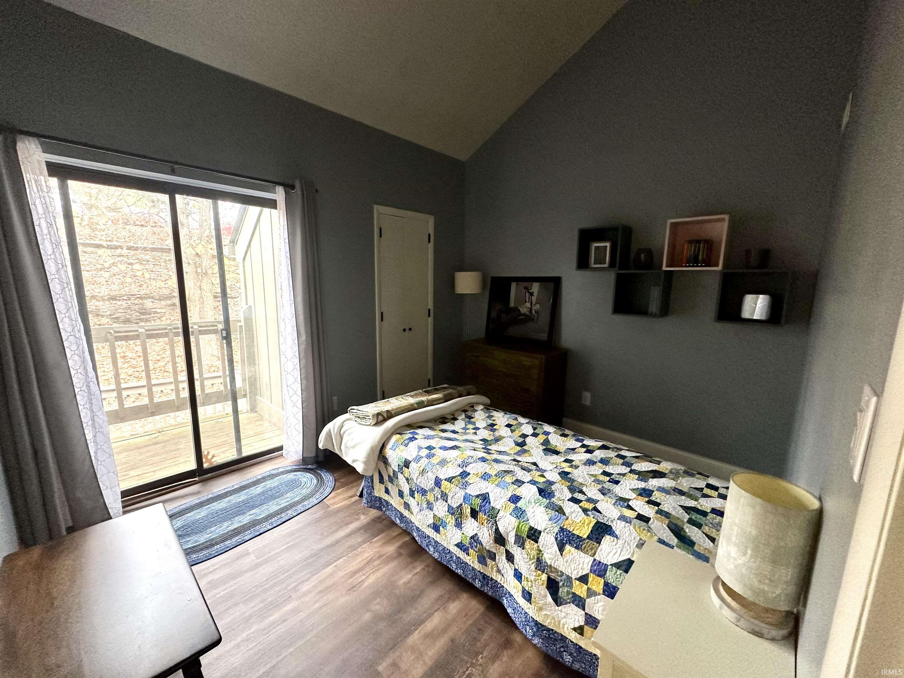 9038 South Pointe Ridge Lane, Unit 20 Bloomington, IN 47401 - Photo 12 of 16