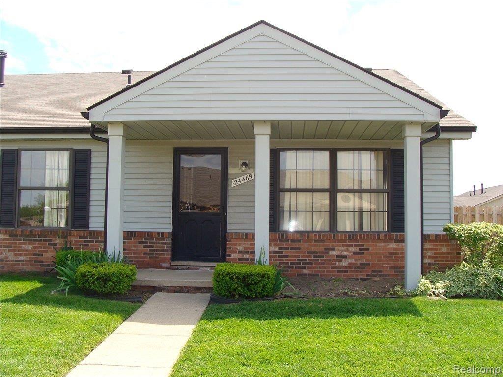 24469 Woodbridge Road, Unit 45M Warren, MI 48091 - Photo 1 of 10 DSC05270