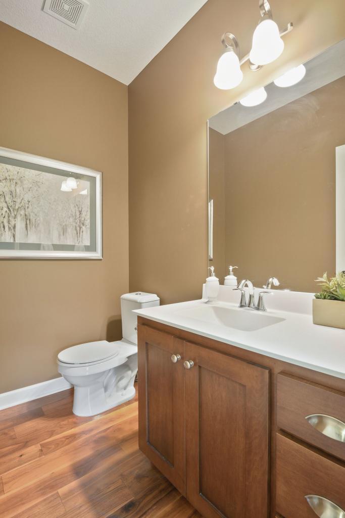 185 Lakeview Road East Chanhassen, MN 55317 - Photo 19 of 32 Gallery Image 19