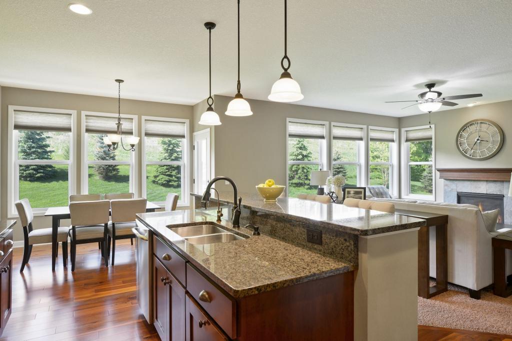 185 Lakeview Road East Chanhassen, MN 55317 - Photo 10 of 32 Gallery Image 10