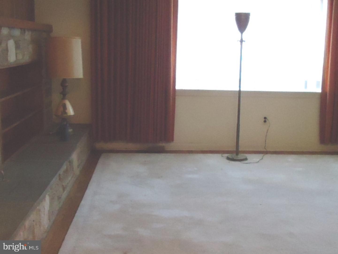 1244 Hoffman Road Ambler, PA 19002 - Photo 11 of 25 Living Room