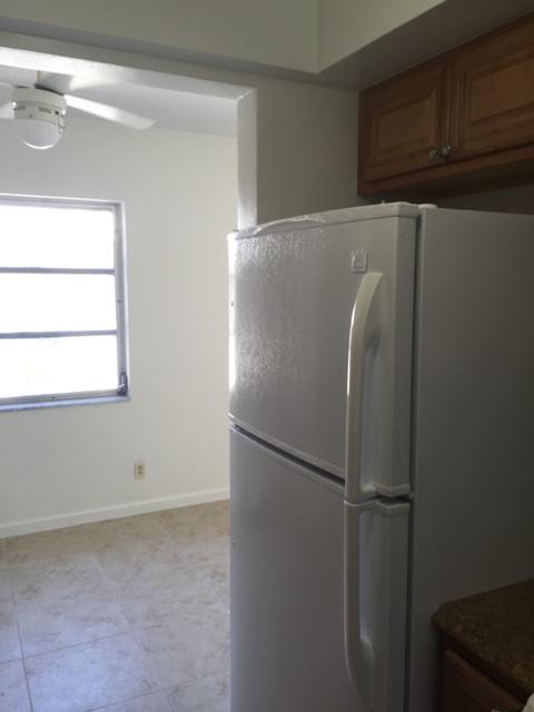 521 Northeast 45th Street, Unit 4 Boca Raton, FL 33431 - Photo 3 of 6 Apt 4 Kit