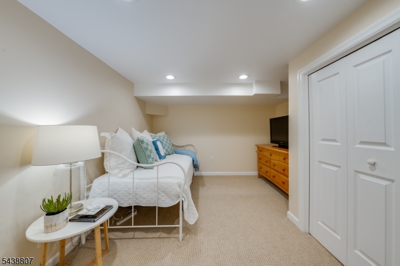 57 Woodland Road Short Hills, NJ 07078 - Photo 31 of 42