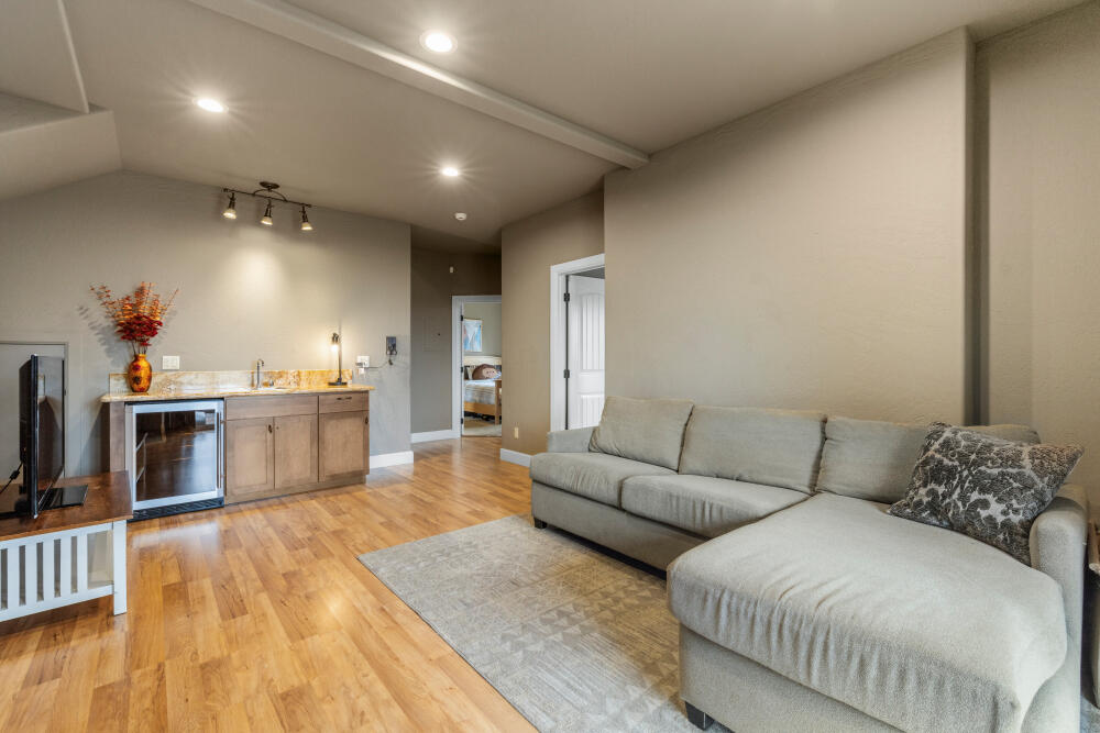 6447 Jake Road Klamath Falls, OR 97601 - Photo 37 of 59