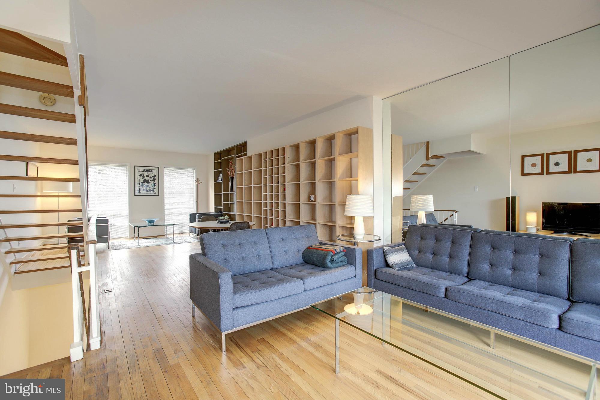 11479 Waterview Cluster Reston, VA 20190 - Photo 4 of 30 Living Room