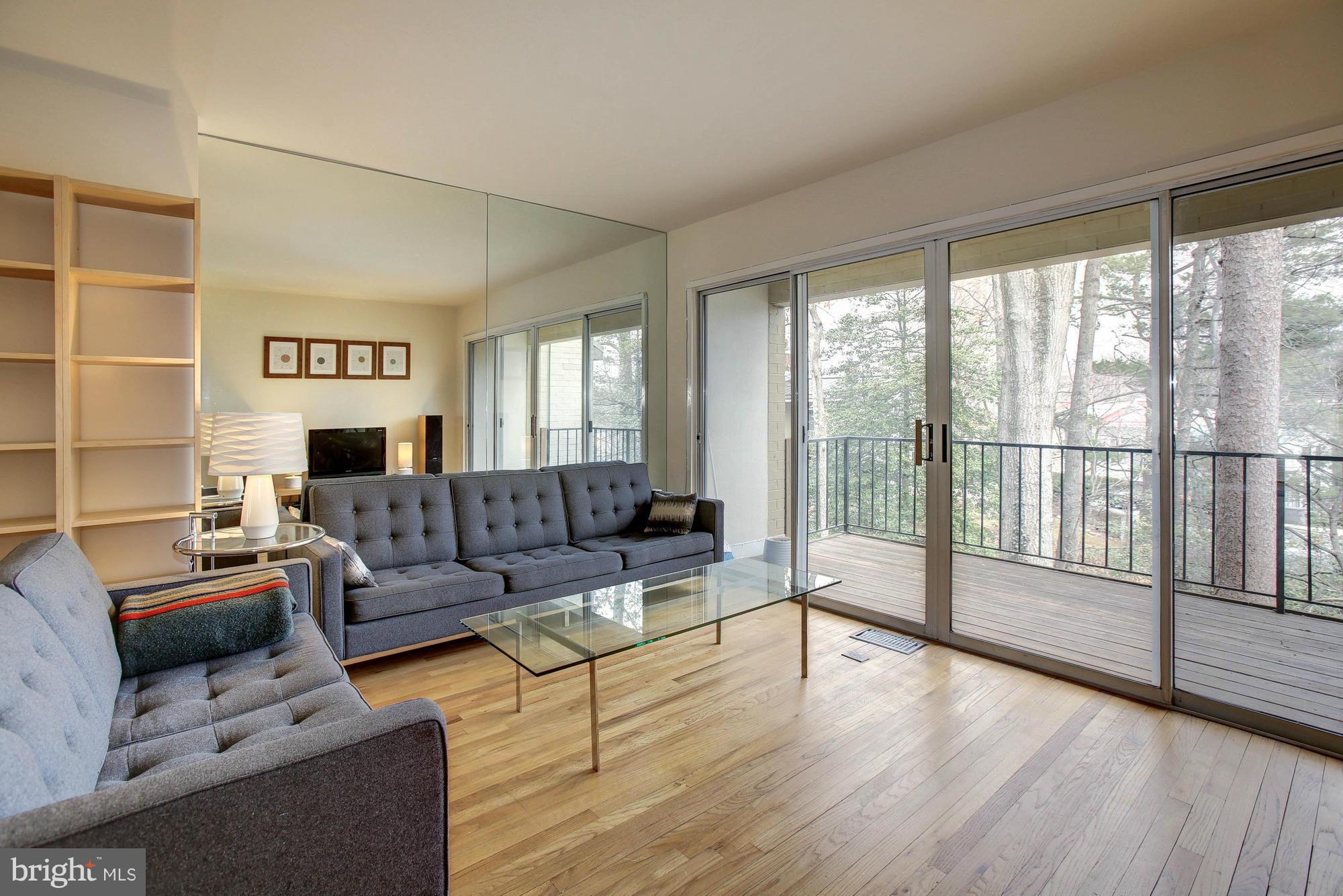 11479 Waterview Cluster Reston, VA 20190 - Photo 5 of 30 Living Room