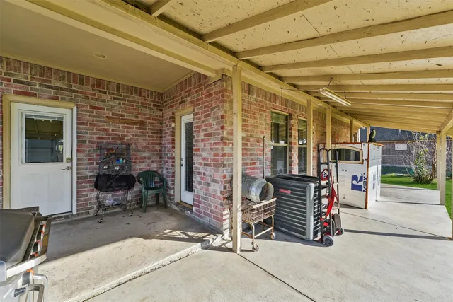 $460,000 | 19545 Crosby Eastgate Road, Crosby, TX 77532