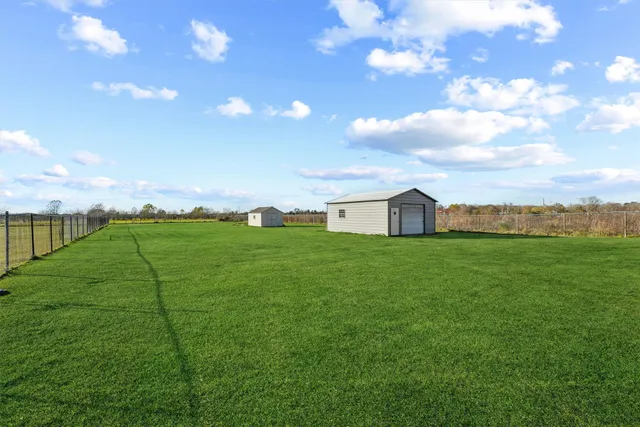 $460,000 | 19545 Crosby Eastgate Road, Crosby, TX 77532