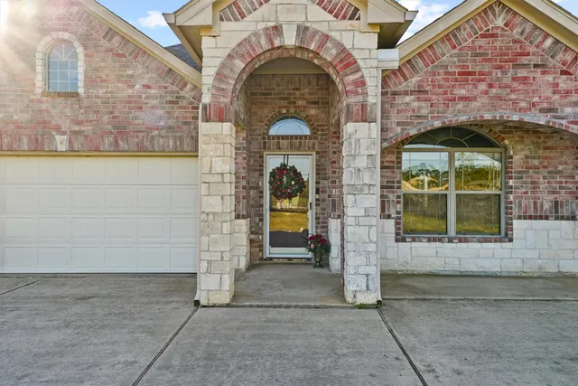 $460,000 | 19545 Crosby Eastgate Road, Crosby, TX 77532