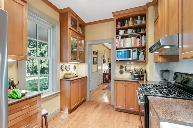 $999,000 | 8561 Airport, Middleton, WI 53562