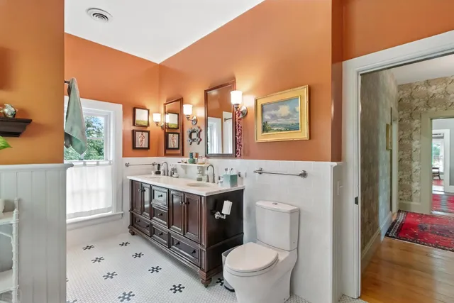 $999,000 | 8561 Airport, Middleton, WI 53562