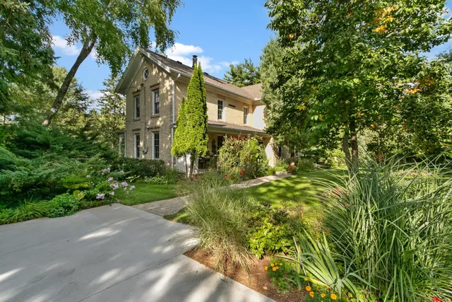 $999,000 | 8561 Airport, Middleton, WI 53562