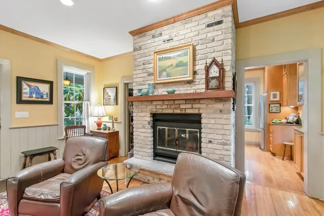 $999,000 | 8561 Airport, Middleton, WI 53562