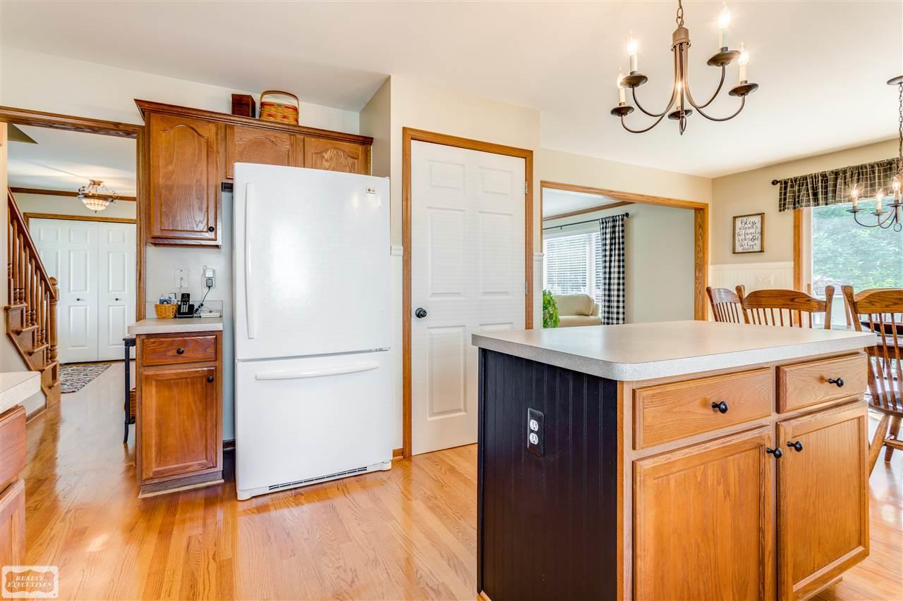 23808 Colonial Armada, MI 48005 - Photo 11 of 49 50019735-10.JPG