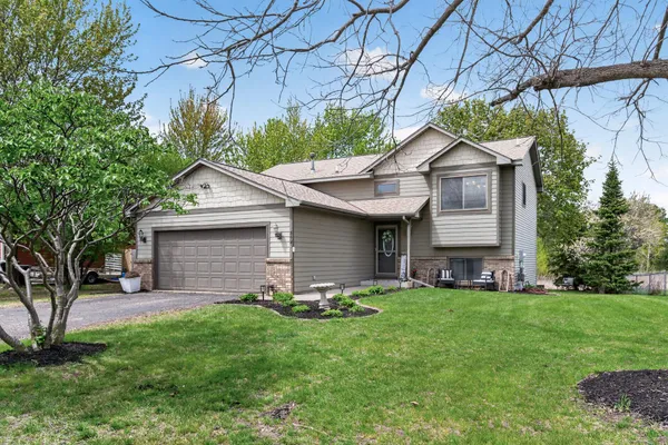 $413,000 | 5420 134th Street North, Hugo, MN 55038