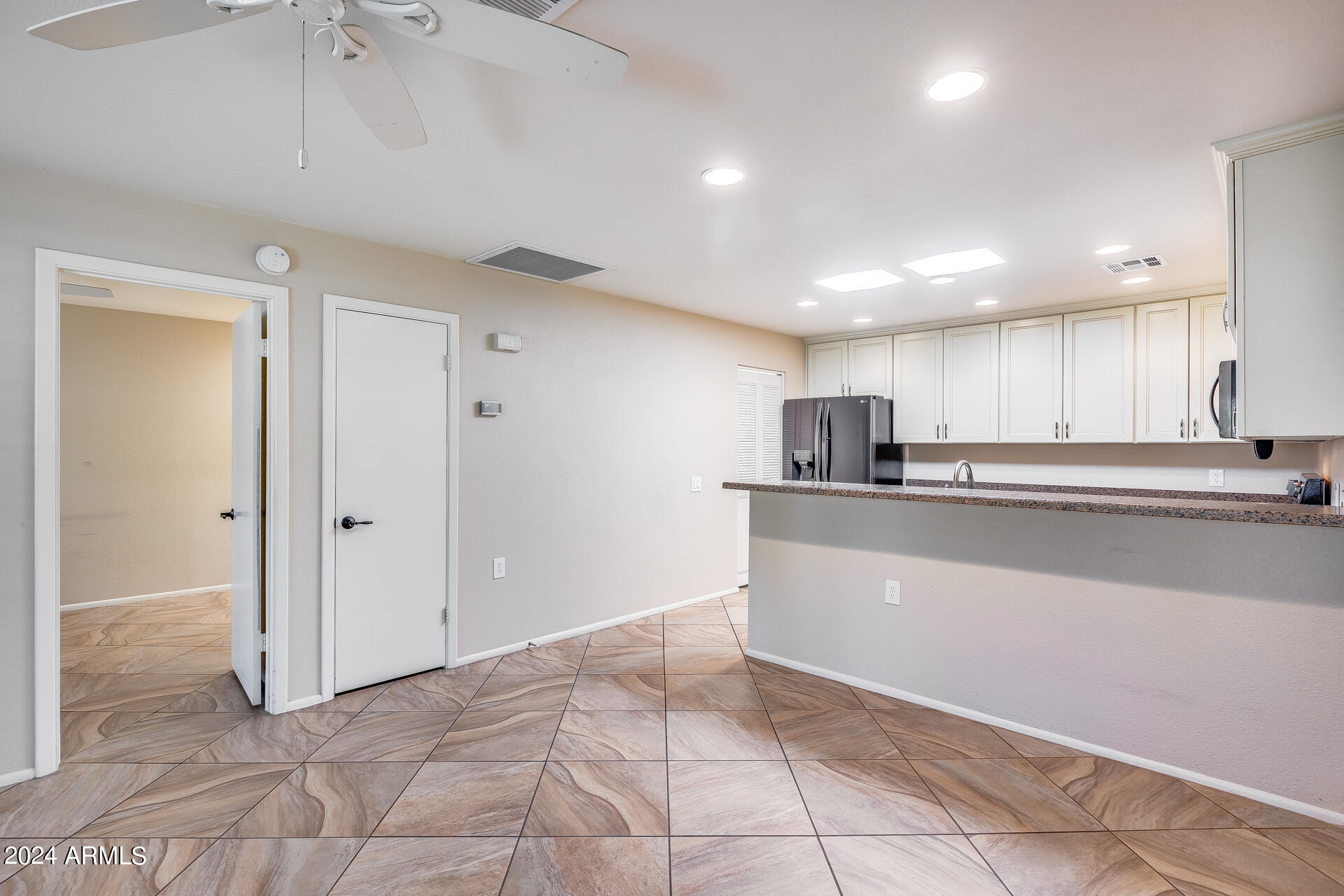 14300 West Bell Road, Unit 149 Surprise, AZ 85374 - Photo 9 of 47 14