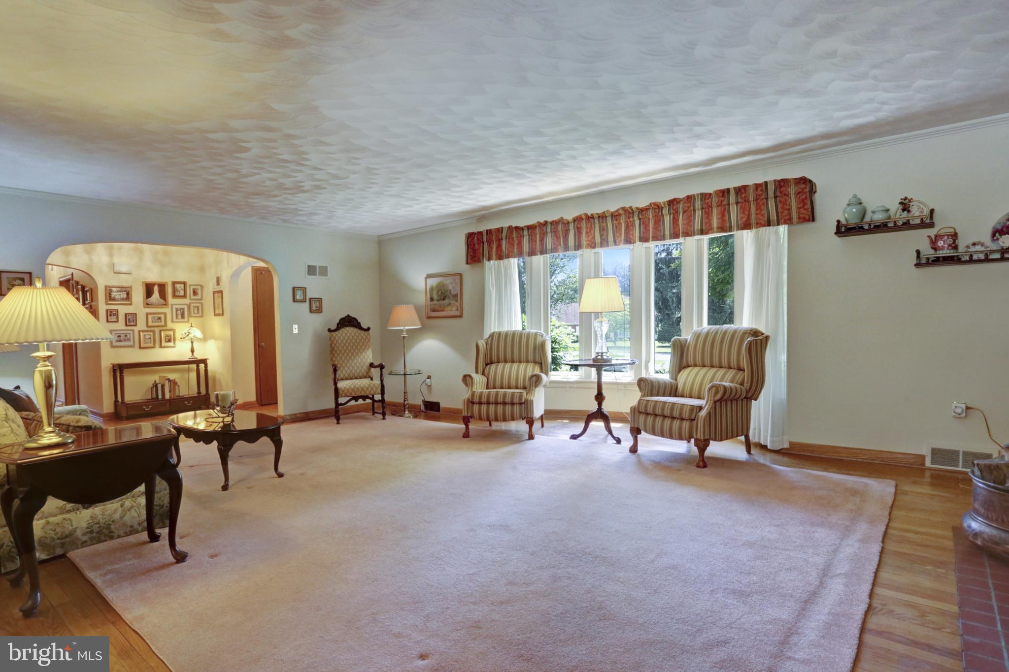 4322 Crestview Road Harrisburg, PA 17112 - Photo 8 of 36 Gallery Image 8