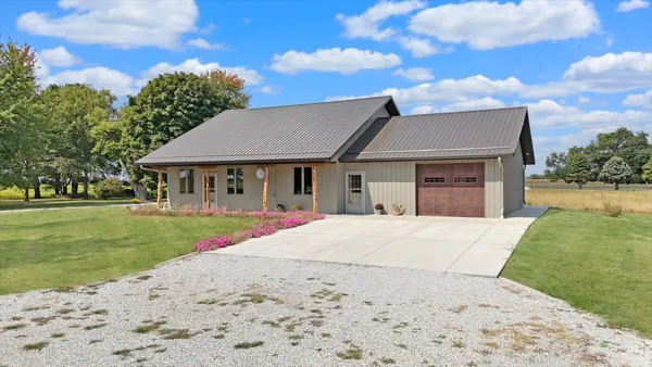 $357,750 | 1190 North 1400 East Road, Bement, IL 61813