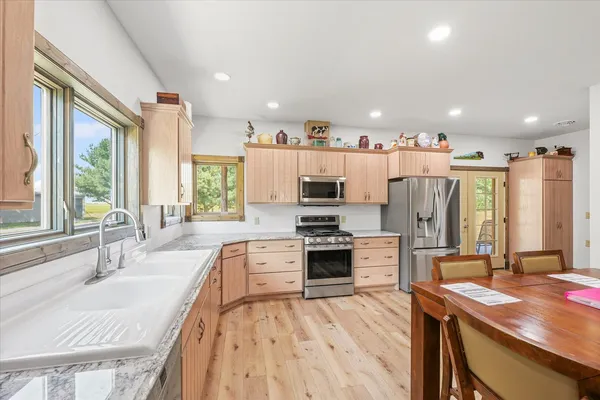 $357,750 | 1190 North 1400 East Road, Bement, IL 61813