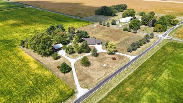 $357,750 | 1190 North 1400 East Road, Bement, IL 61813