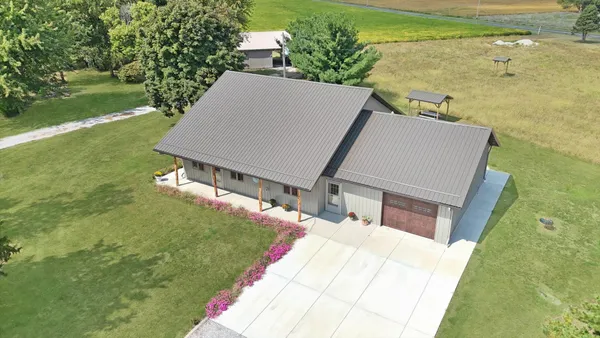 $357,750 | 1190 North 1400 East Road, Bement, IL 61813