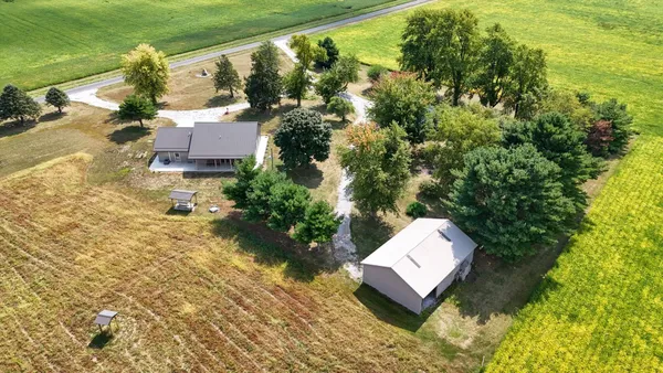 $357,750 | 1190 North 1400 East Road, Bement, IL 61813