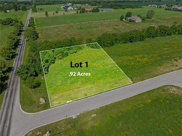 $190,000 | 13212 Winner's Circle, Smithville, MO 64089