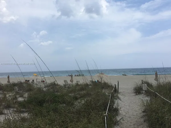 $2,600 | 2560 South Ocean Boulevard, Unit 312, Palm Beach, FL 33480