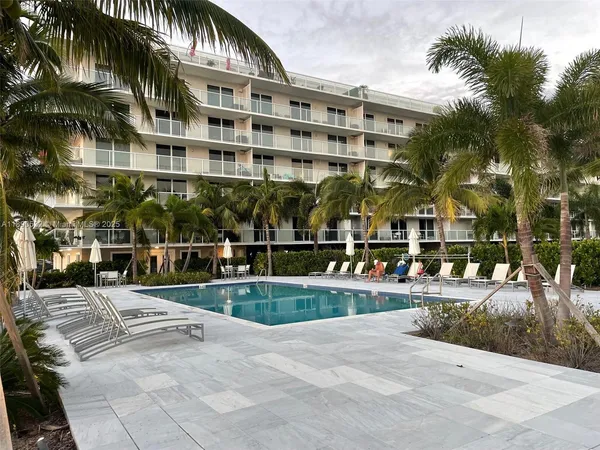 $2,600 | 2560 South Ocean Boulevard, Unit 312, Palm Beach, FL 33480