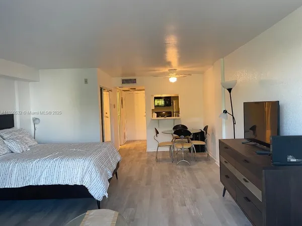 $2,600 | 2560 South Ocean Boulevard, Unit 312, Palm Beach, FL 33480