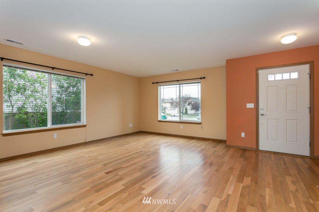 3914 155th Place Southeast Bothell, WA 98012 - Photo 2 of 25 Gallery Image 2