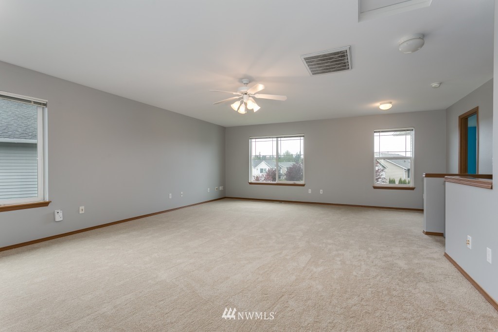 3914 155th Place Southeast Bothell, WA 98012 - Photo 11 of 25 Gallery Image 11
