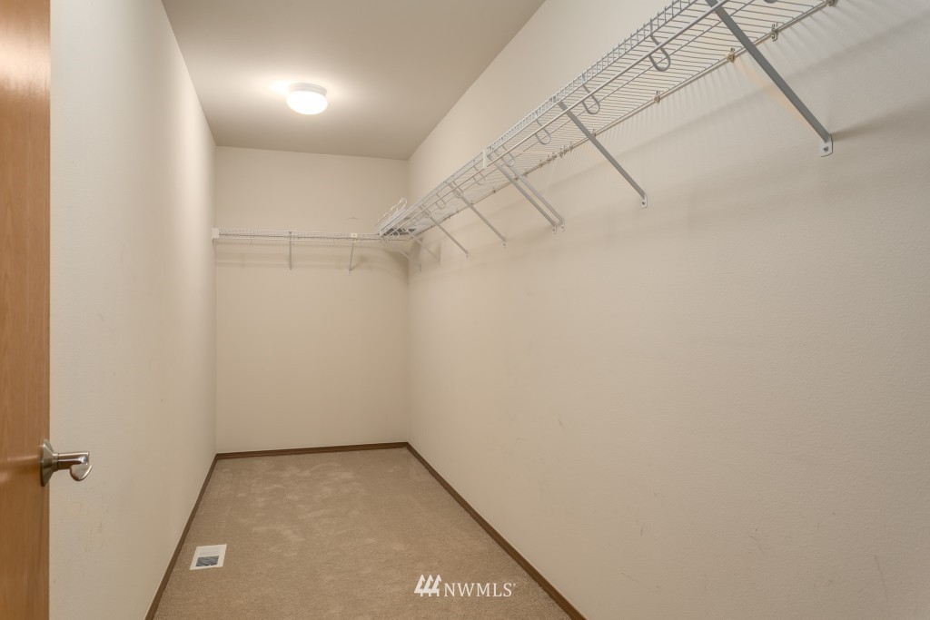 3914 155th Place Southeast Bothell, WA 98012 - Photo 16 of 25 Gallery Image 16