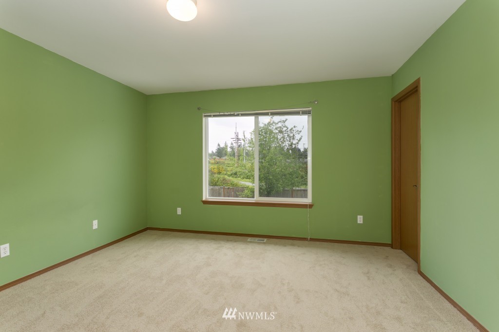 3914 155th Place Southeast Bothell, WA 98012 - Photo 19 of 25 Gallery Image 19