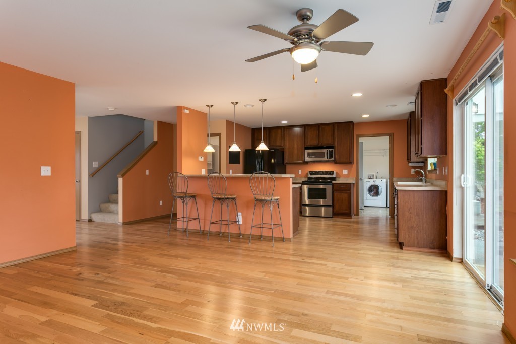 3914 155th Place Southeast Bothell, WA 98012 - Photo 6 of 25 Gallery Image 6
