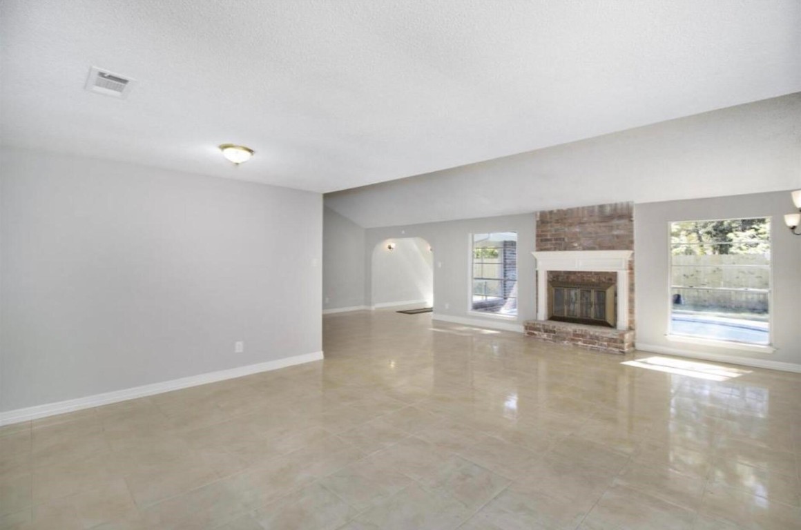 3022 Deer Valley Drive Spring, TX 77373 - Photo 10 of 34