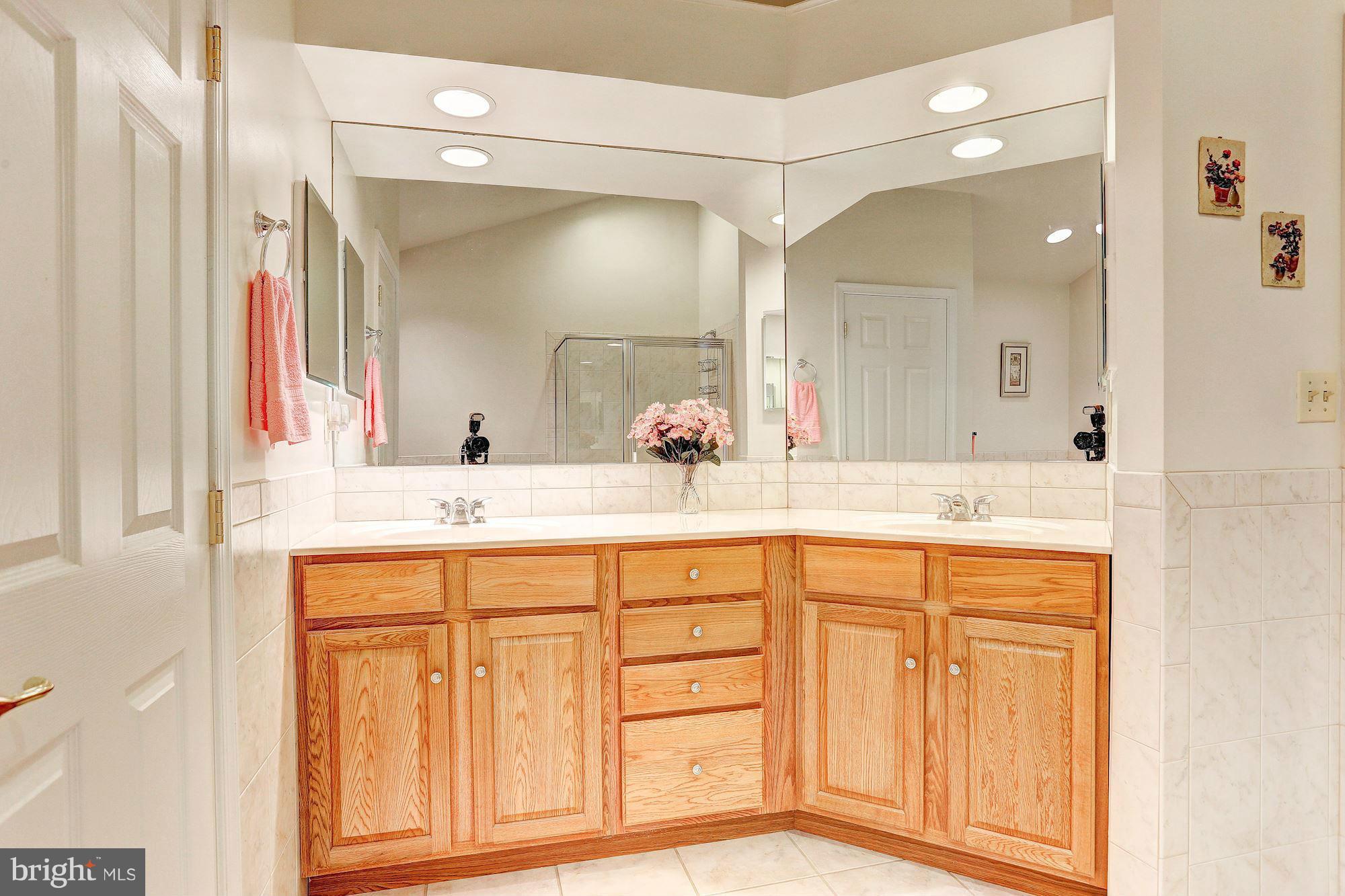 7930 Babikow Road Baltimore, MD 21237 - Photo 17 of 30 Bath (Master)