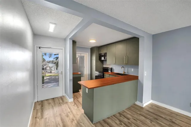 $2,500 | 2800 Northeast 14th Street Causeway, Unit 110, Pompano Beach, FL 33062