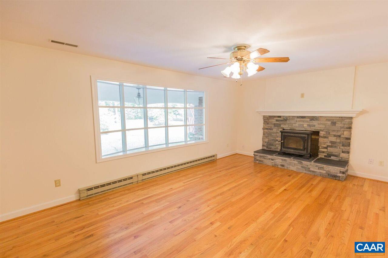 5015 Shannon Hill Road Kents Store, VA 23084 - Photo 3 of 38 Gallery Image 3