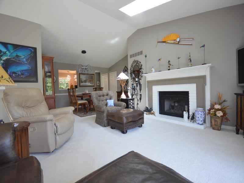 616 Rivers Edge Court Mishawaka, IN 46544 - Photo 4 of 36