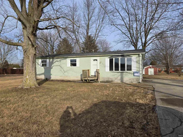 $975 | 707 North State Road 13, North Manchester, IN 46962