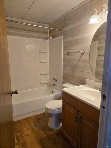 $975 | 707 North State Road 13, North Manchester, IN 46962