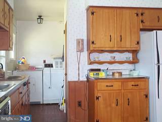 35 Devon Road Malvern, PA 19355 - Photo 4 of 6
