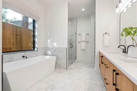 $1,599,000 | 6008 Kenwood Avenue, Dallas, TX 75206