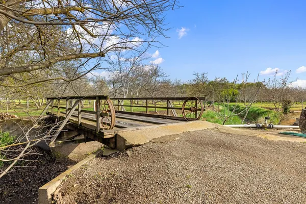 a view of a house with a outdoor space