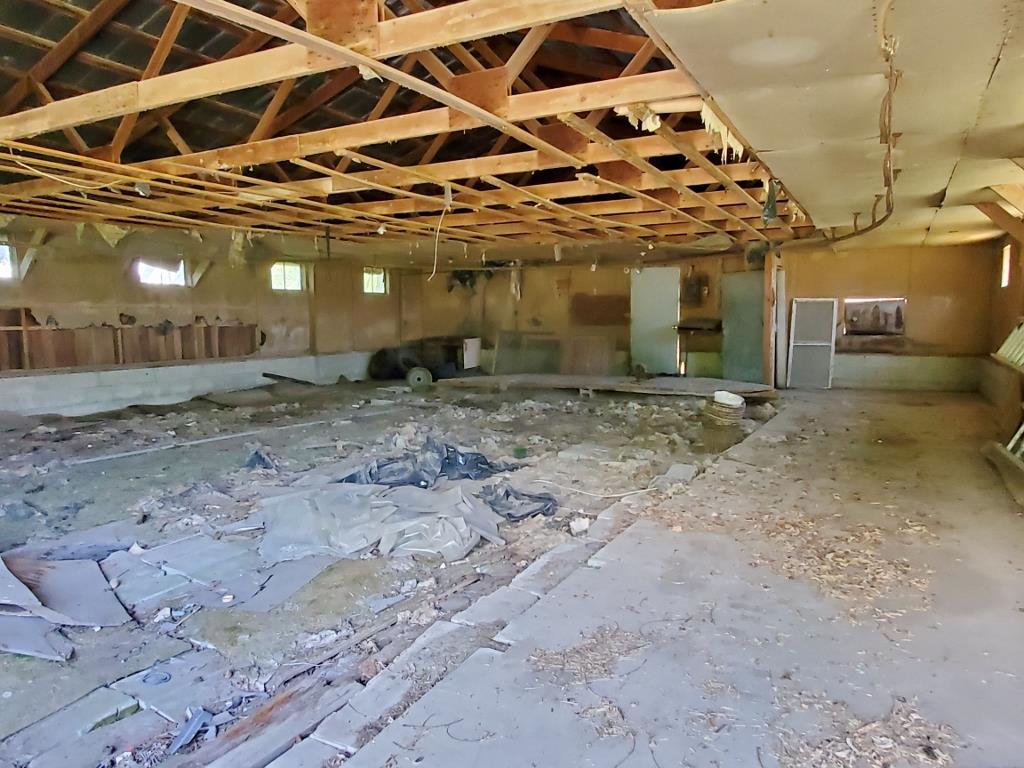 5496 North Winans Road Alma, MI 48801 - Photo 31 of 34 1877002-30.JPG